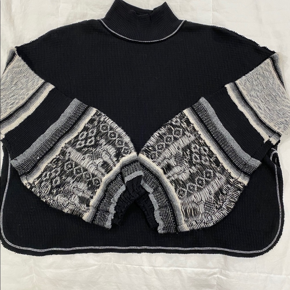 Free Ppl thermal with fun sleeves!